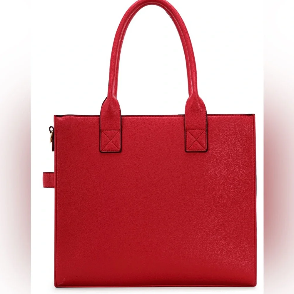 Wrangler Red Handbag Purse New with tags and box, Limited Edition